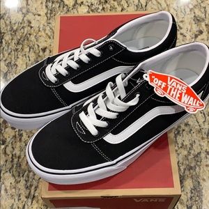 Vans Ward Platform tennis shoes